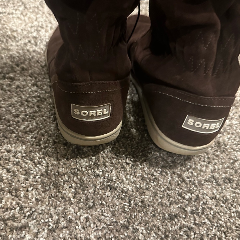 Sorel boots - Picture 6 of 6